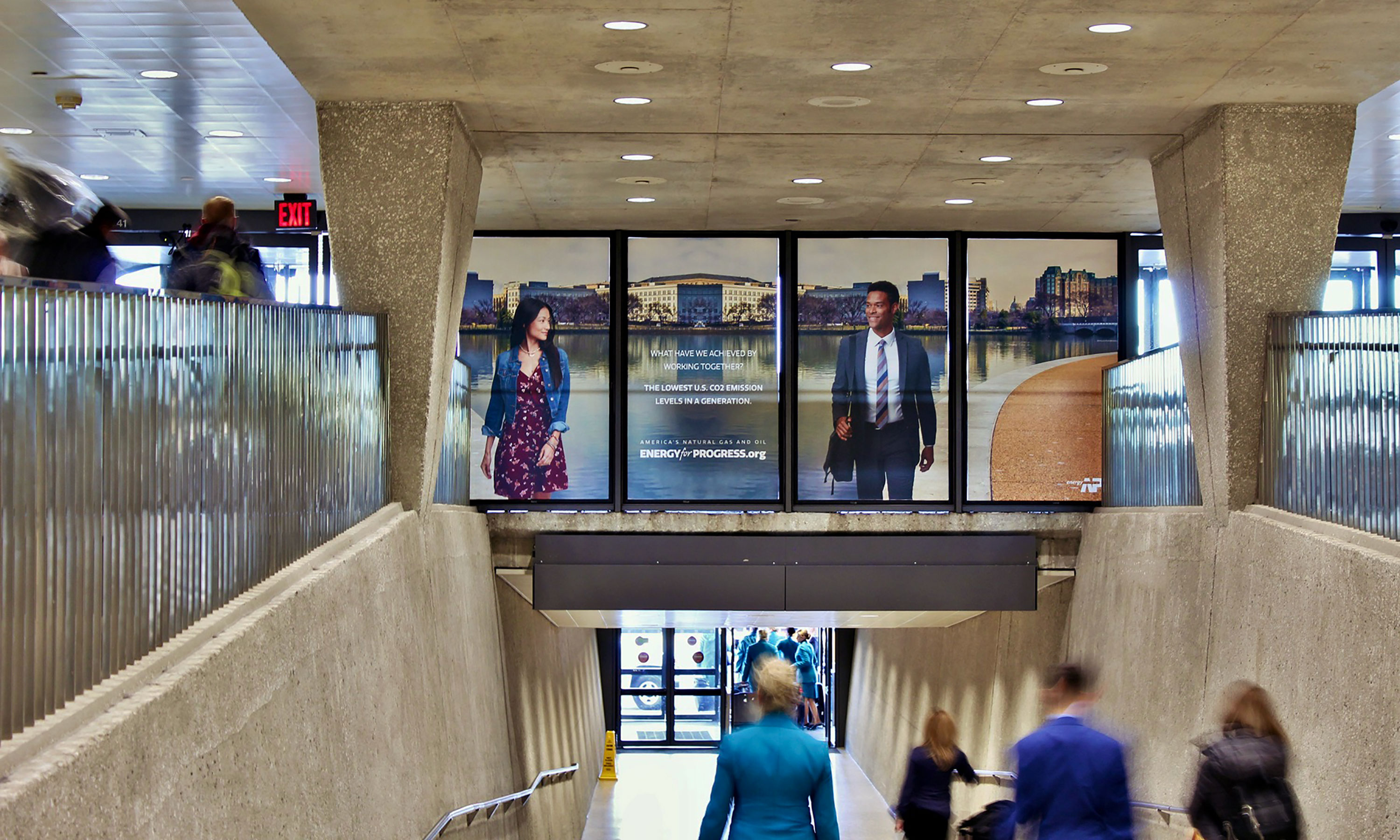Clear Channel Airports Washington Dulles International Airport